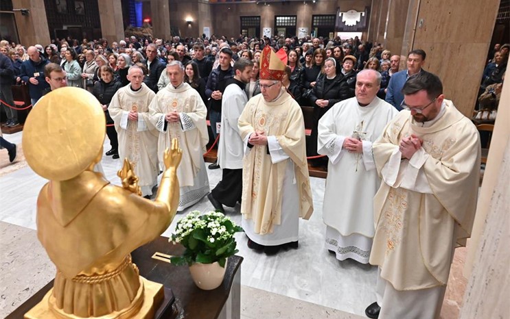 Peti utorak sv. Antunu u bazilici na zagrebačkom Svetom Duhu